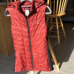LLBean Primaloft Packaway Long Vest. Rust Orange/Black. Women’s Small Regular.
